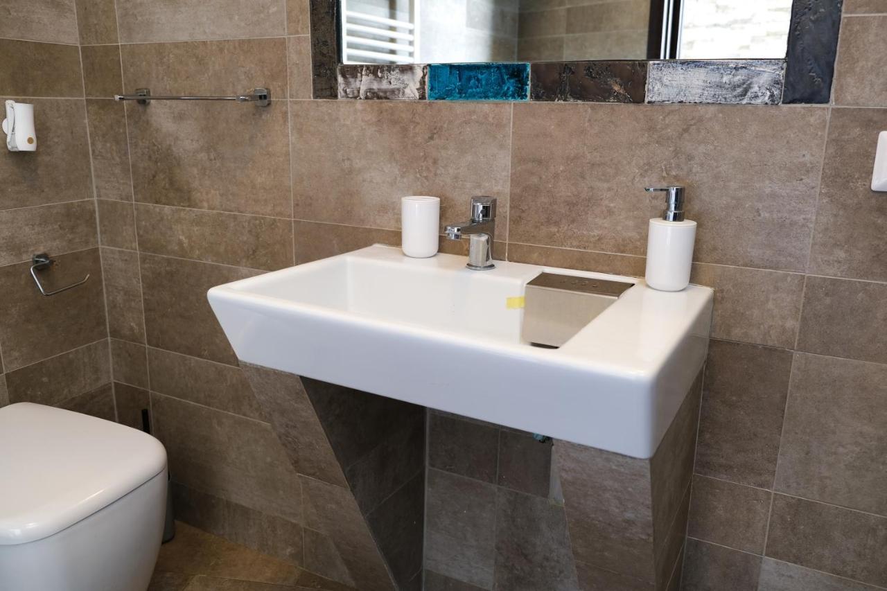 Welcomely - Joia Apartment Алгеро Екстериор снимка